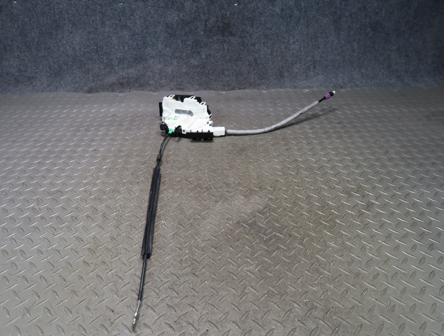 2012-2020 Mercedes R172 SLK SLC Front Left Driver Side Door Latch Lock Actuator