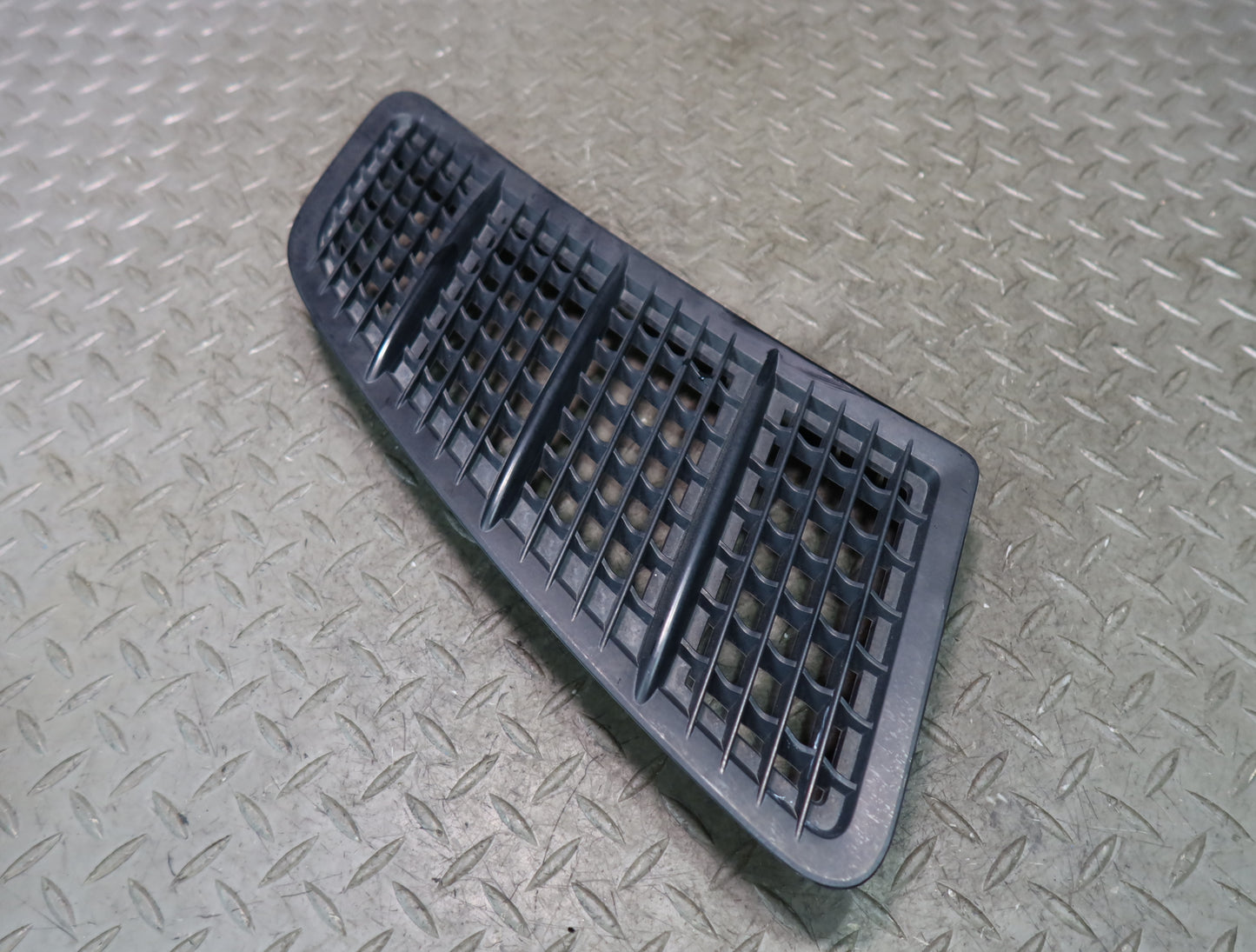 2012-2020 Mercedes R172 SLK SLC Hood Right Passenger Side Vent Grille
