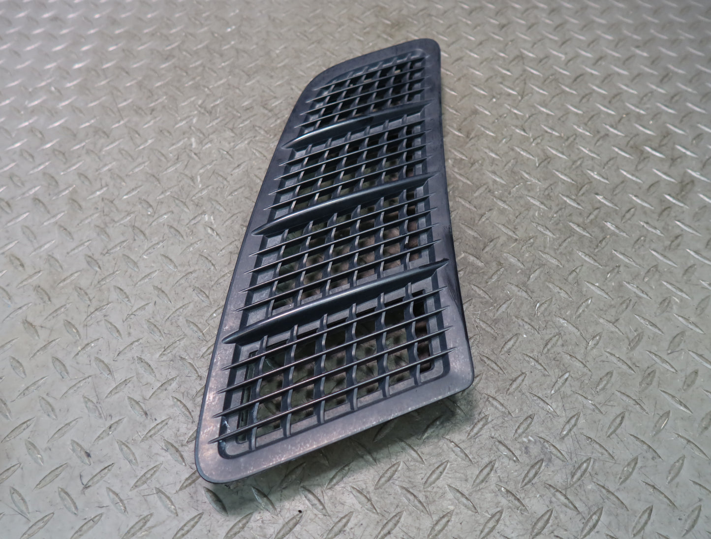 2012-2020 Mercedes R172 SLK SLC Hood Right Passenger Side Vent Grille