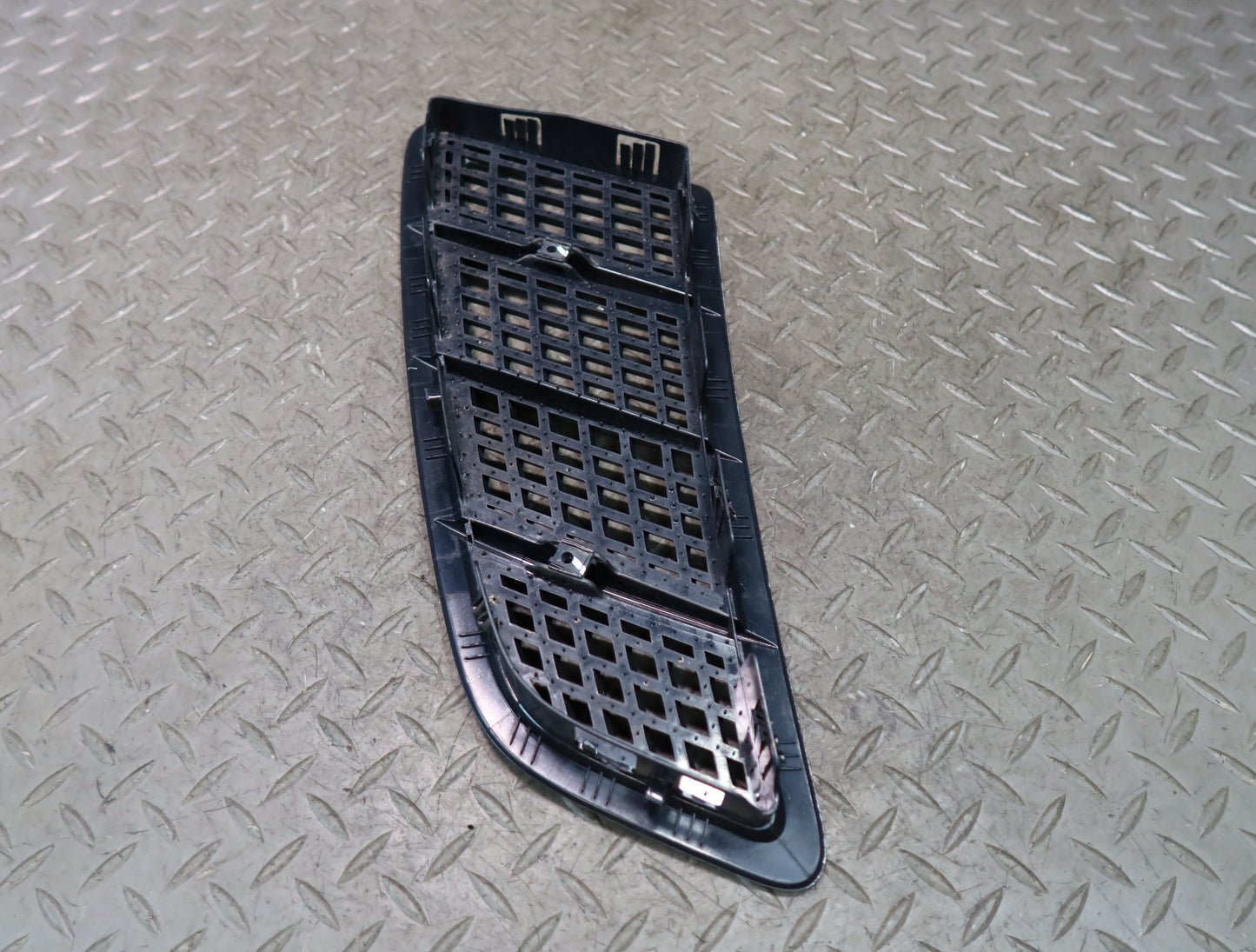 2012-2020 Mercedes R172 SLK SLC Hood Right Passenger Side Vent Grille
