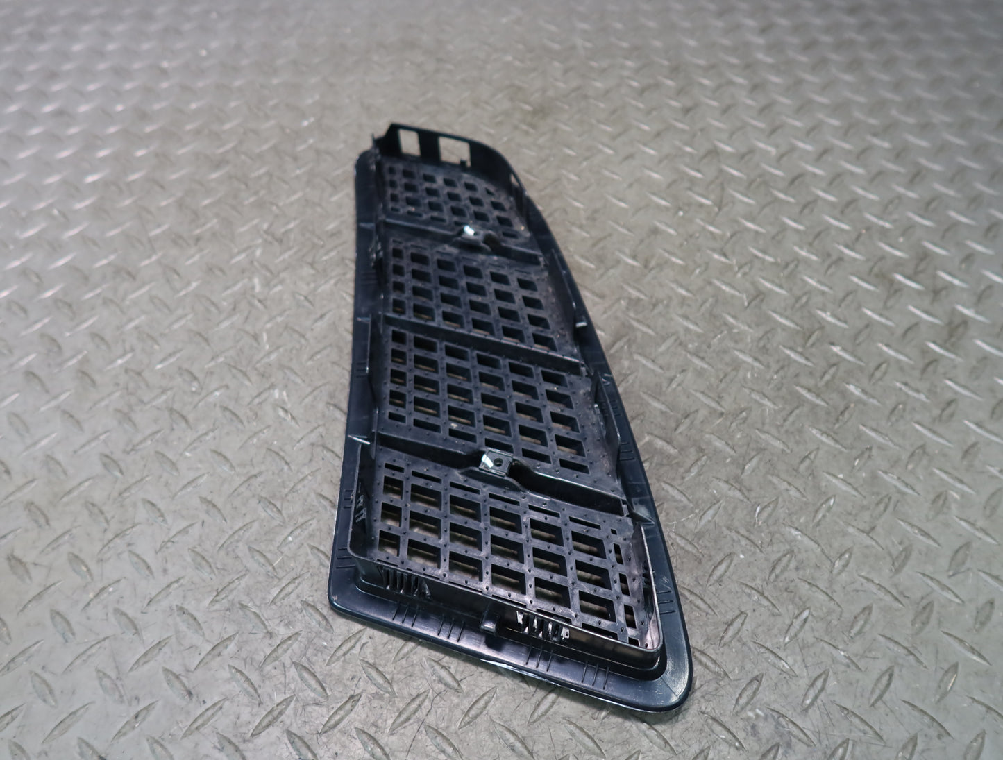 2012-2020 Mercedes R172 SLK SLC Hood Right Passenger Side Vent Grille