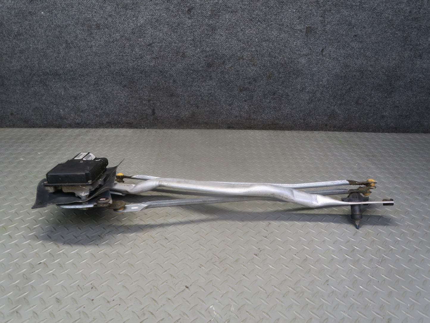 97-04 Chevrolet Corvette C5 Front Wiper Transmission Linkage w Motor OEM