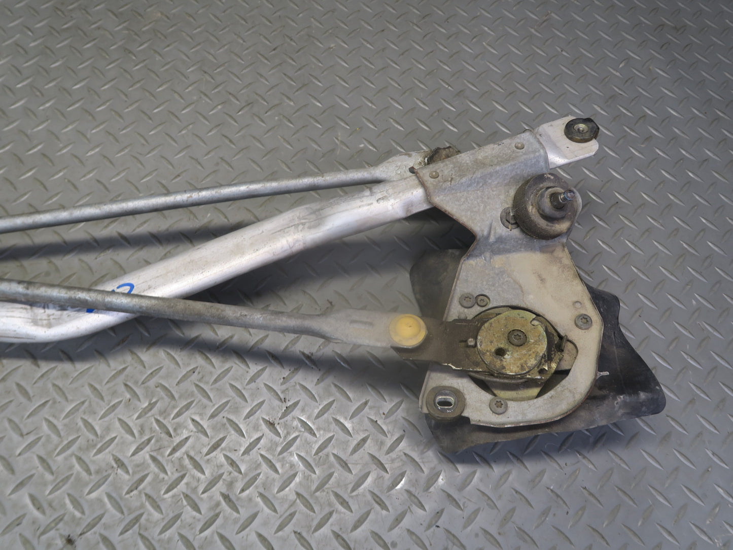 97-04 Chevrolet Corvette C5 Front Wiper Transmission Linkage w Motor OEM