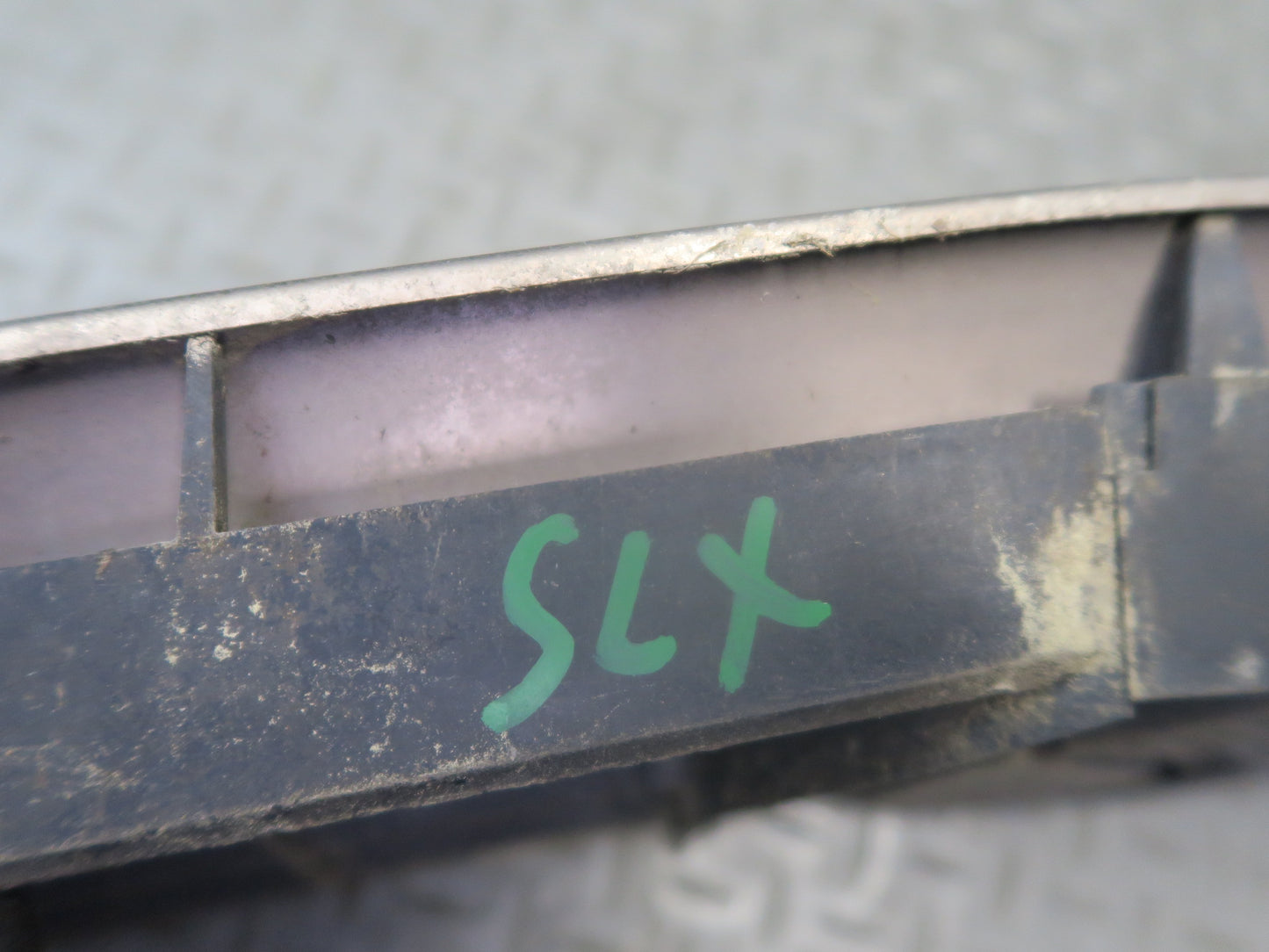 94-02 Mercedes R129 Sl-class Front Hood Grille w Emblem OEM