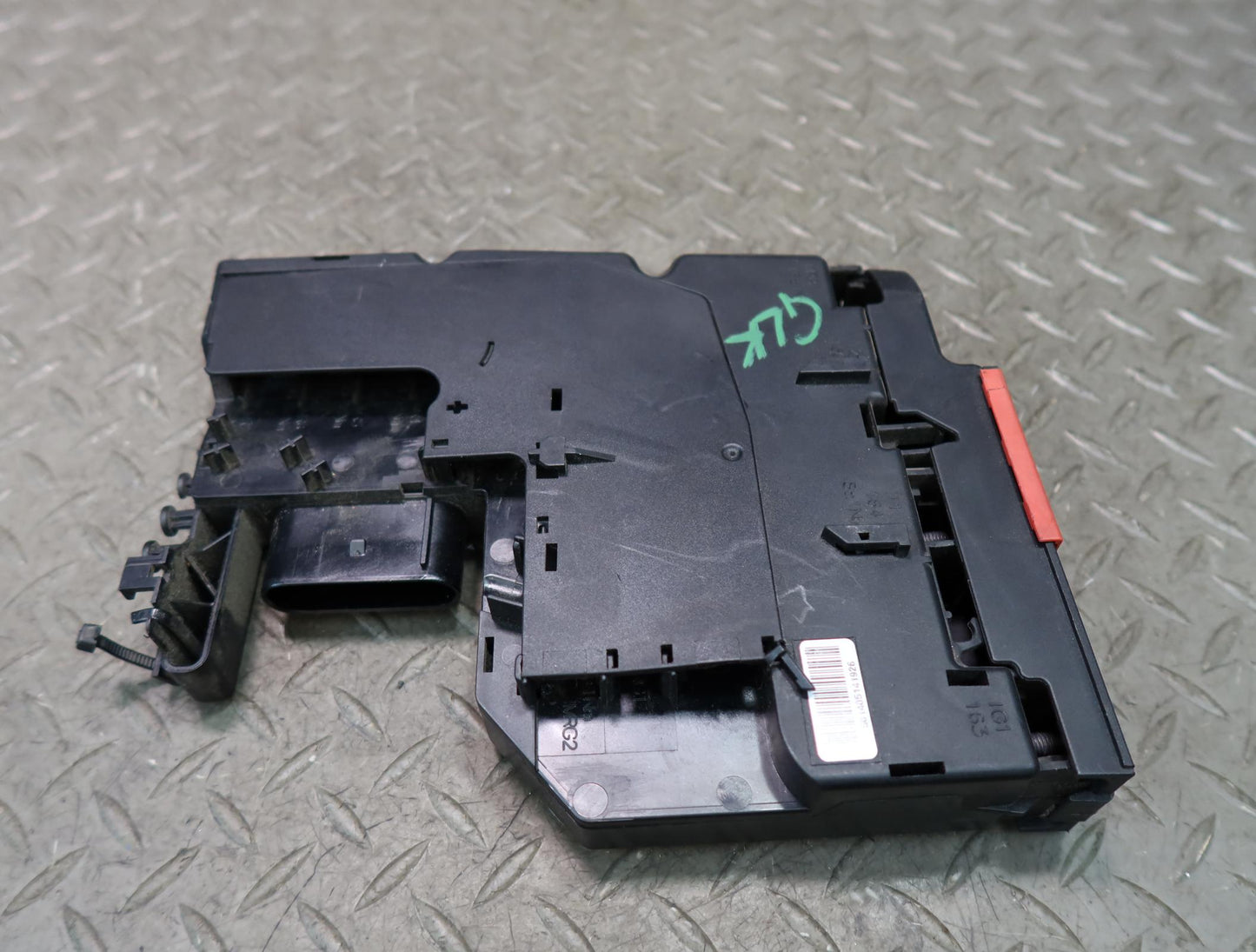2012-2016 Mercedes R172 SLK Positive Battery Terminal Junction Box