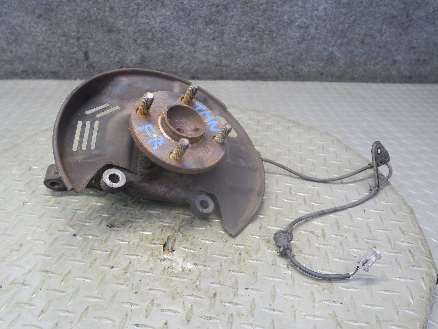 00-05 Toyota MR2 Spyder ZZW30L Front Right Spindle Knuckle Wheel Hub Bearing OEM