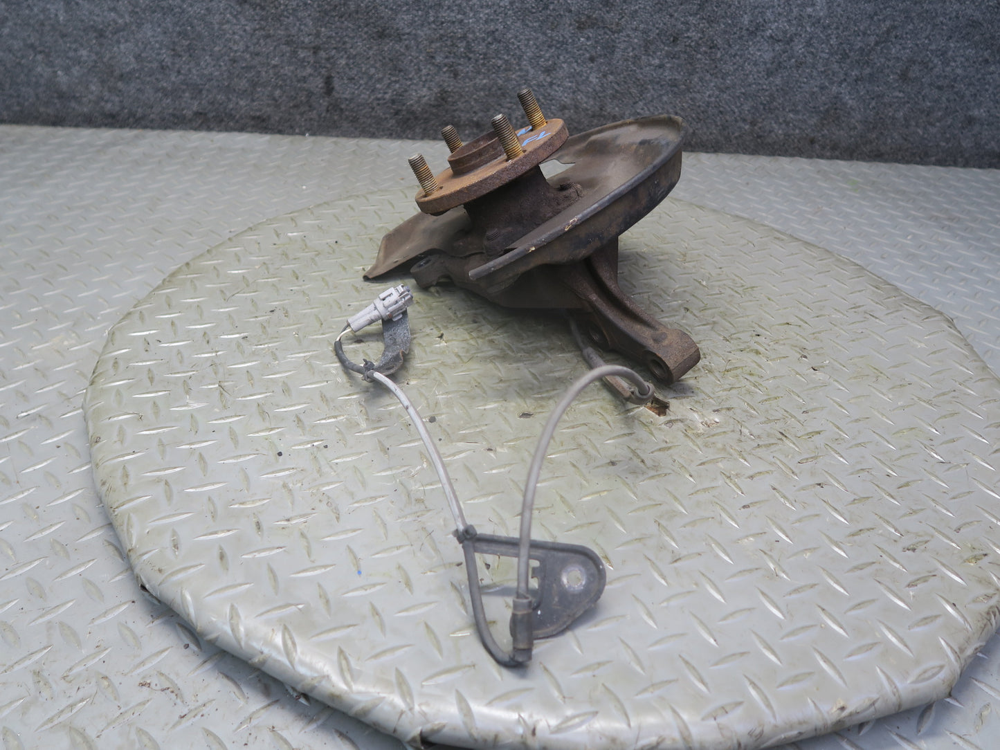 00-05 Toyota MR2 Spyder ZZW30L Front Left Spindle Knuckle Wheel Hub Bearing OEM