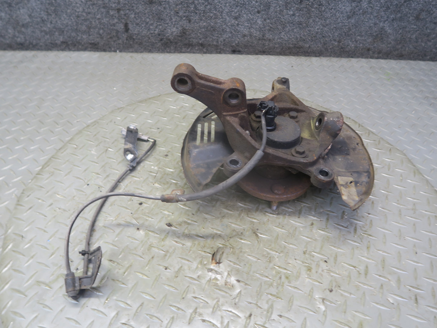 00-05 Toyota MR2 Spyder ZZW30L Front Left Spindle Knuckle Wheel Hub Bearing OEM