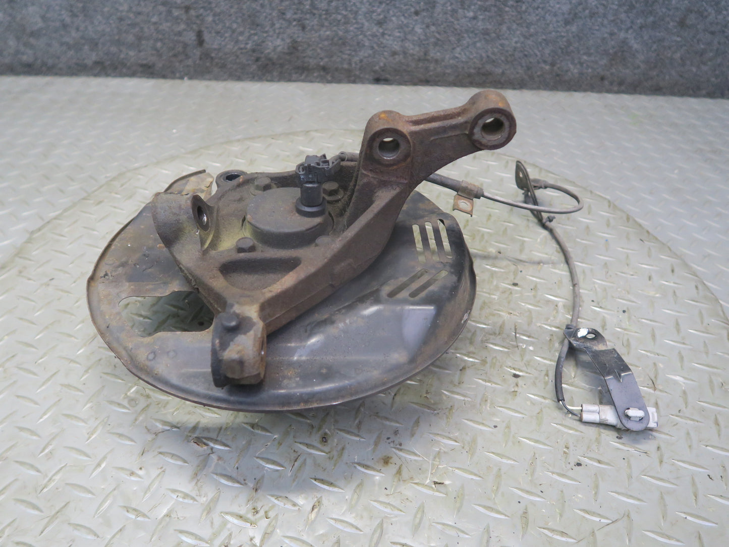 00-05 Toyota MR2 Spyder ZZW30L Front Left Spindle Knuckle Wheel Hub Bearing OEM