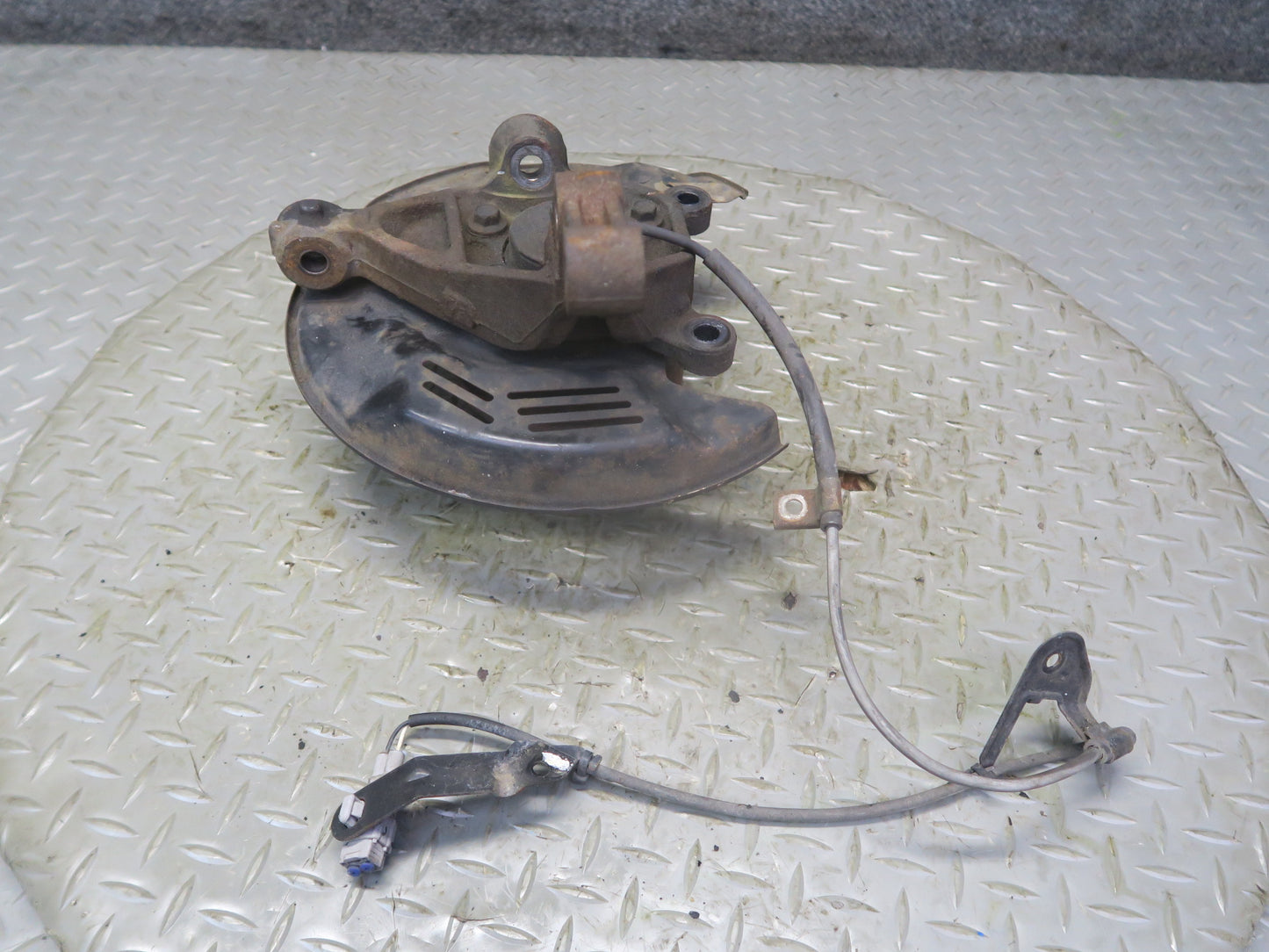 00-05 Toyota MR2 Spyder ZZW30L Front Left Spindle Knuckle Wheel Hub Bearing OEM