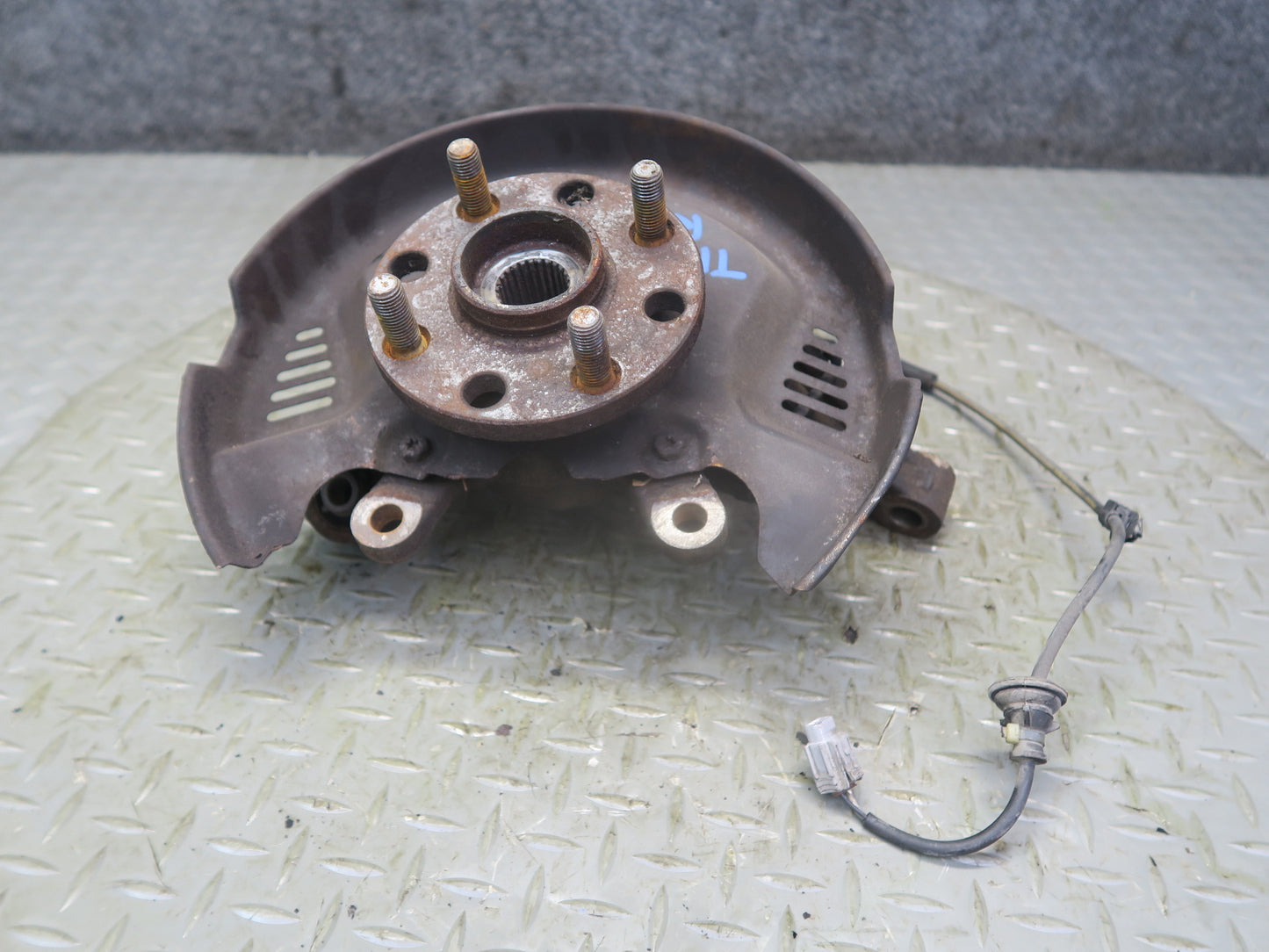 00-05 Toyota MR2 Spyder ZZW30L Rear Right Spindle Knuckle Wheel Hub Bearing OEM