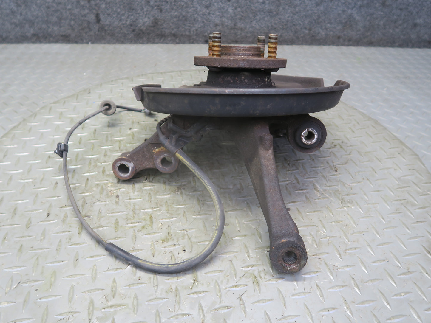 00-05 Toyota MR2 Spyder ZZW30L Rear Right Spindle Knuckle Wheel Hub Bearing OEM