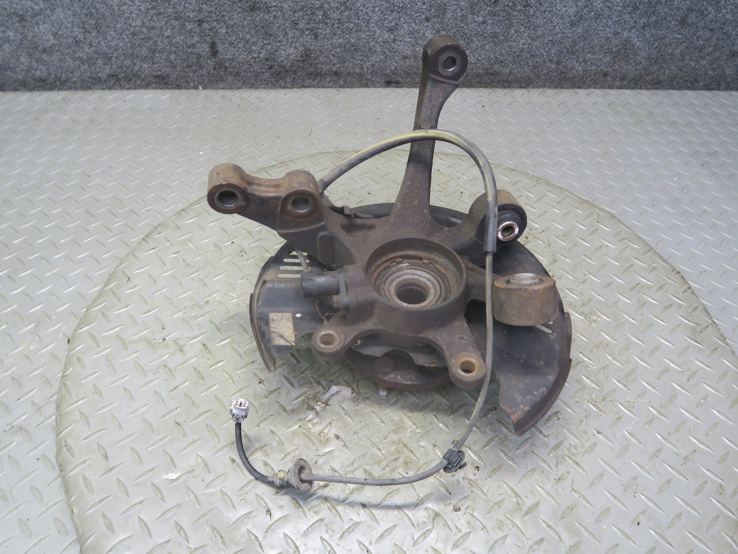 00-05 Toyota MR2 Spyder ZZW30L Rear Right Spindle Knuckle Wheel Hub Bearing OEM