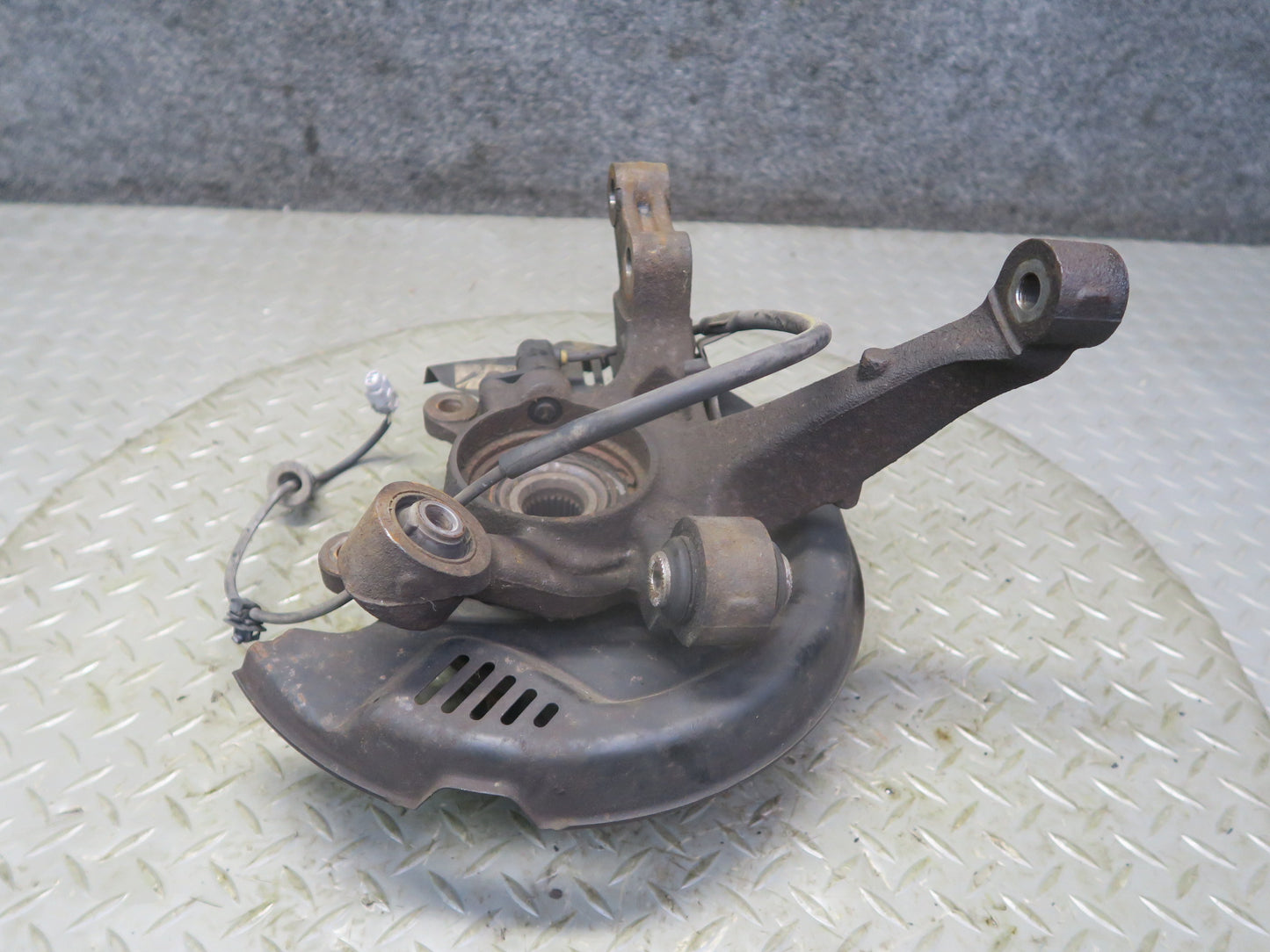 00-05 Toyota MR2 Spyder ZZW30L Rear Right Spindle Knuckle Wheel Hub Bearing OEM