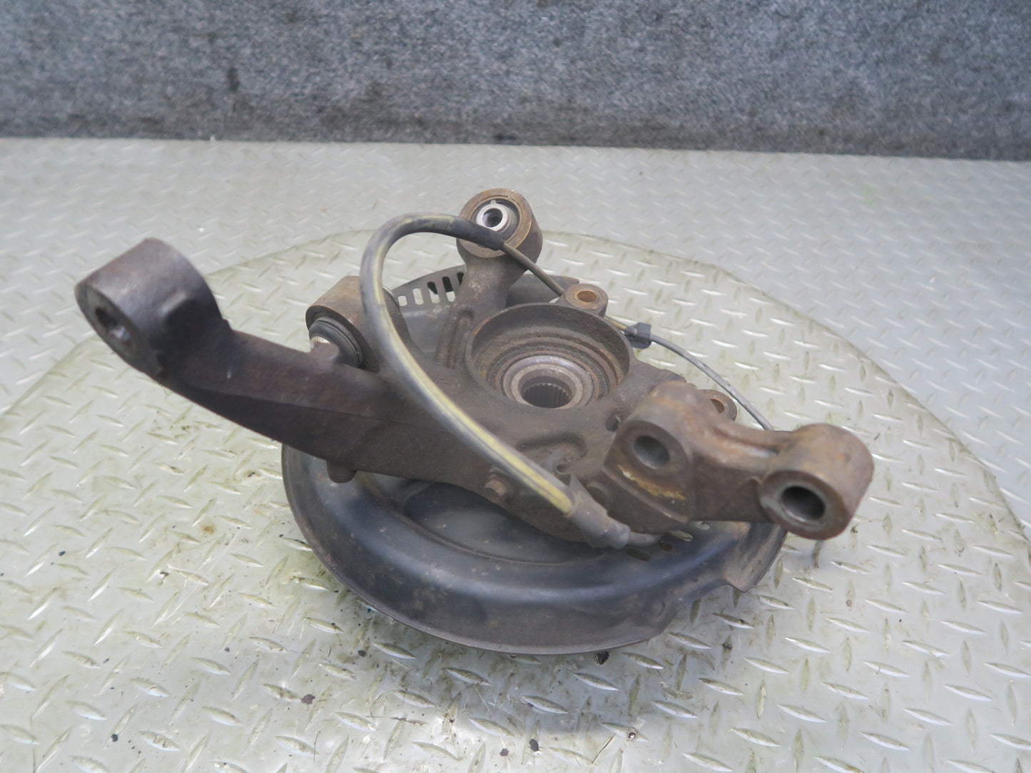 00-05 Toyota MR2 Spyder ZZW30L Rear Right Spindle Knuckle Wheel Hub Bearing OEM