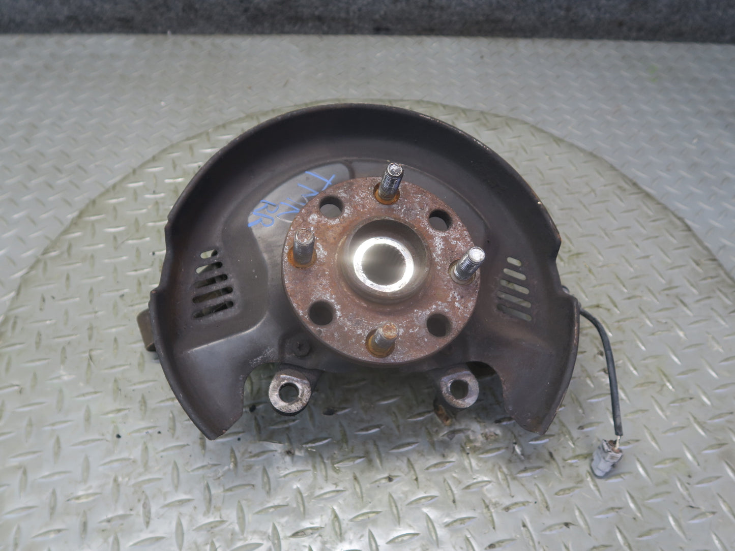 00-05 Toyota MR2 Spyder ZZW30L Rear Left Spindle Knuckle Wheel Hub Bearing OEM