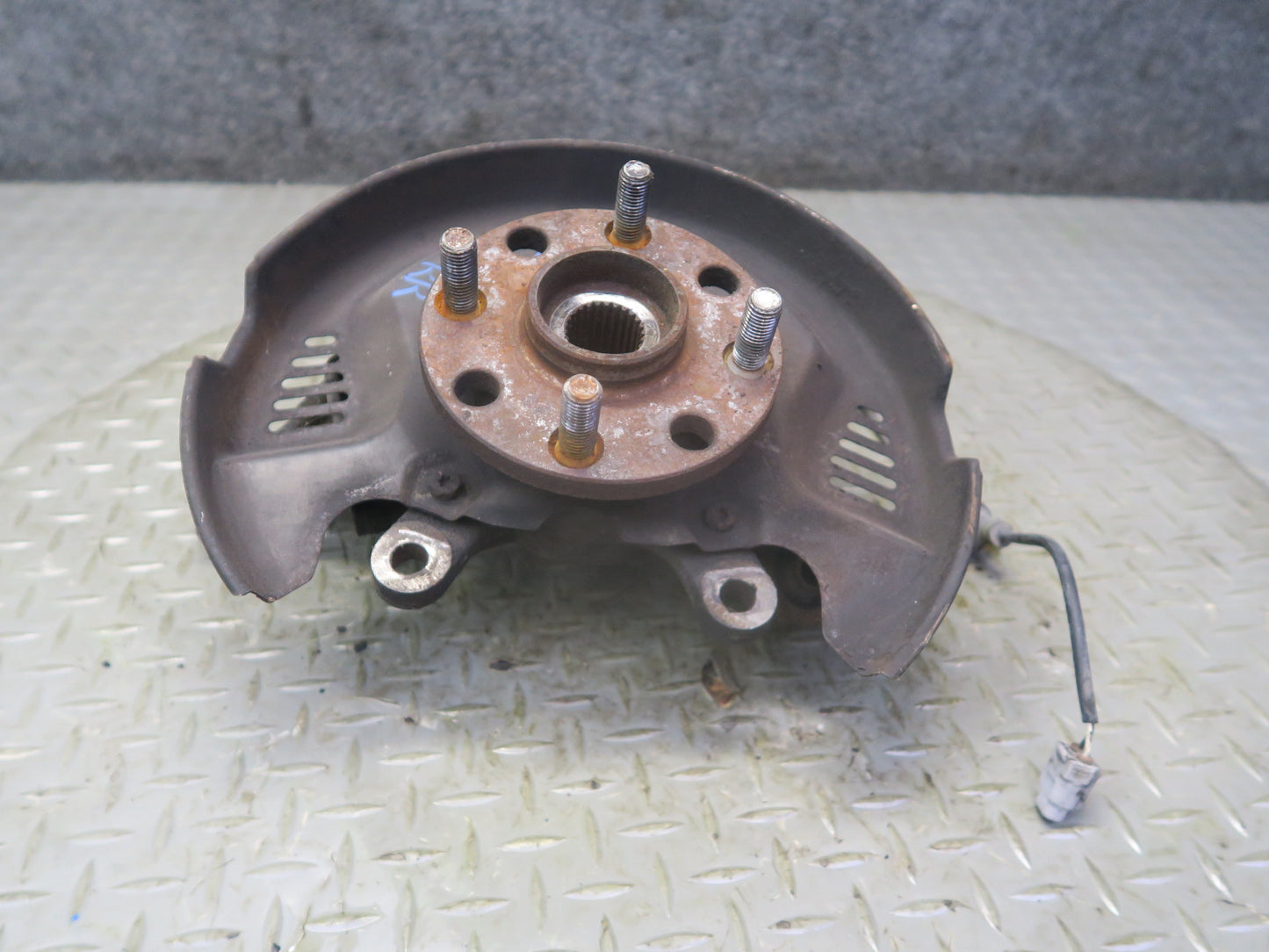00-05 Toyota MR2 Spyder ZZW30L Rear Left Spindle Knuckle Wheel Hub Bearing OEM