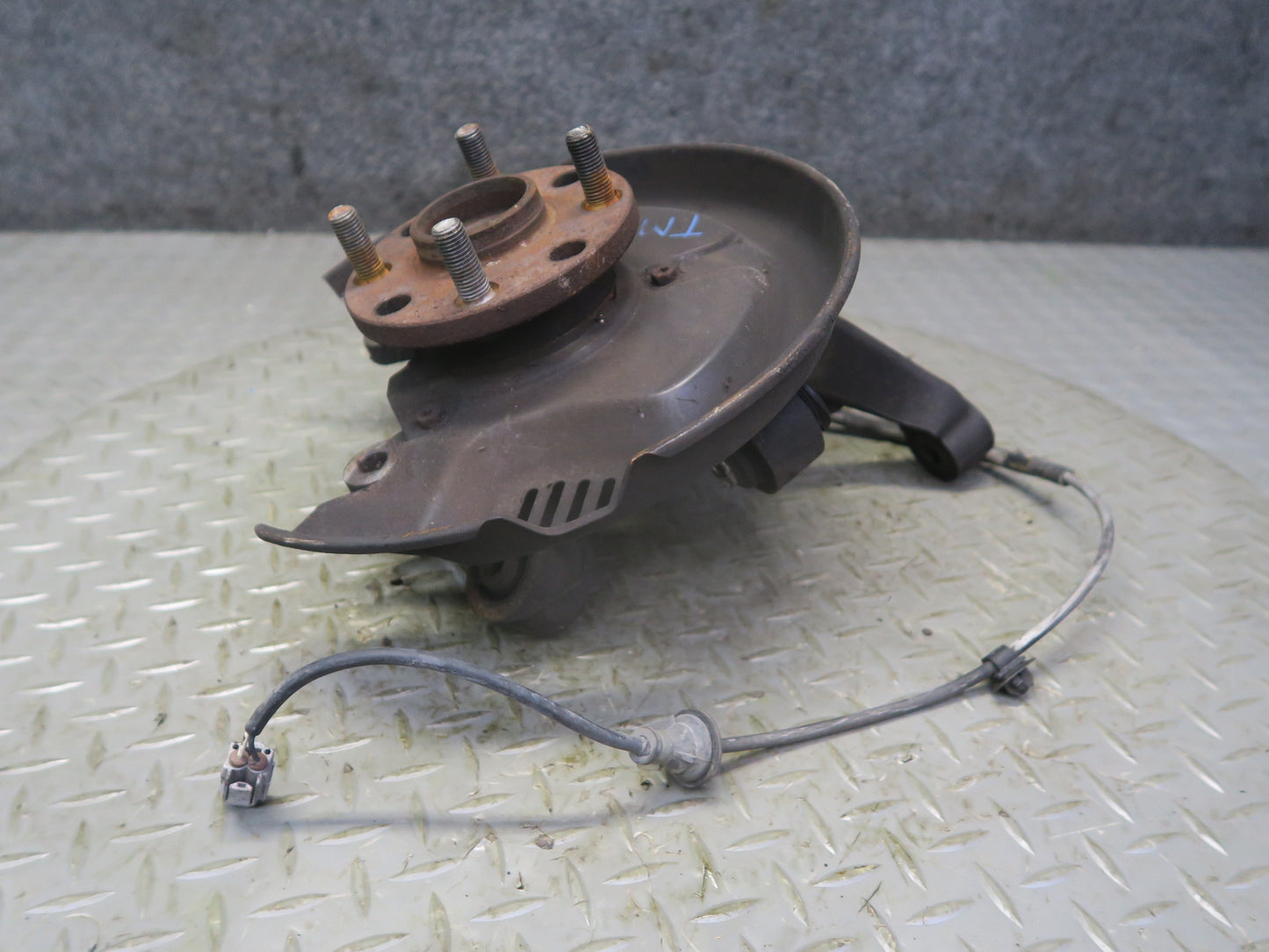 00-05 Toyota MR2 Spyder ZZW30L Rear Left Spindle Knuckle Wheel Hub Bearing OEM