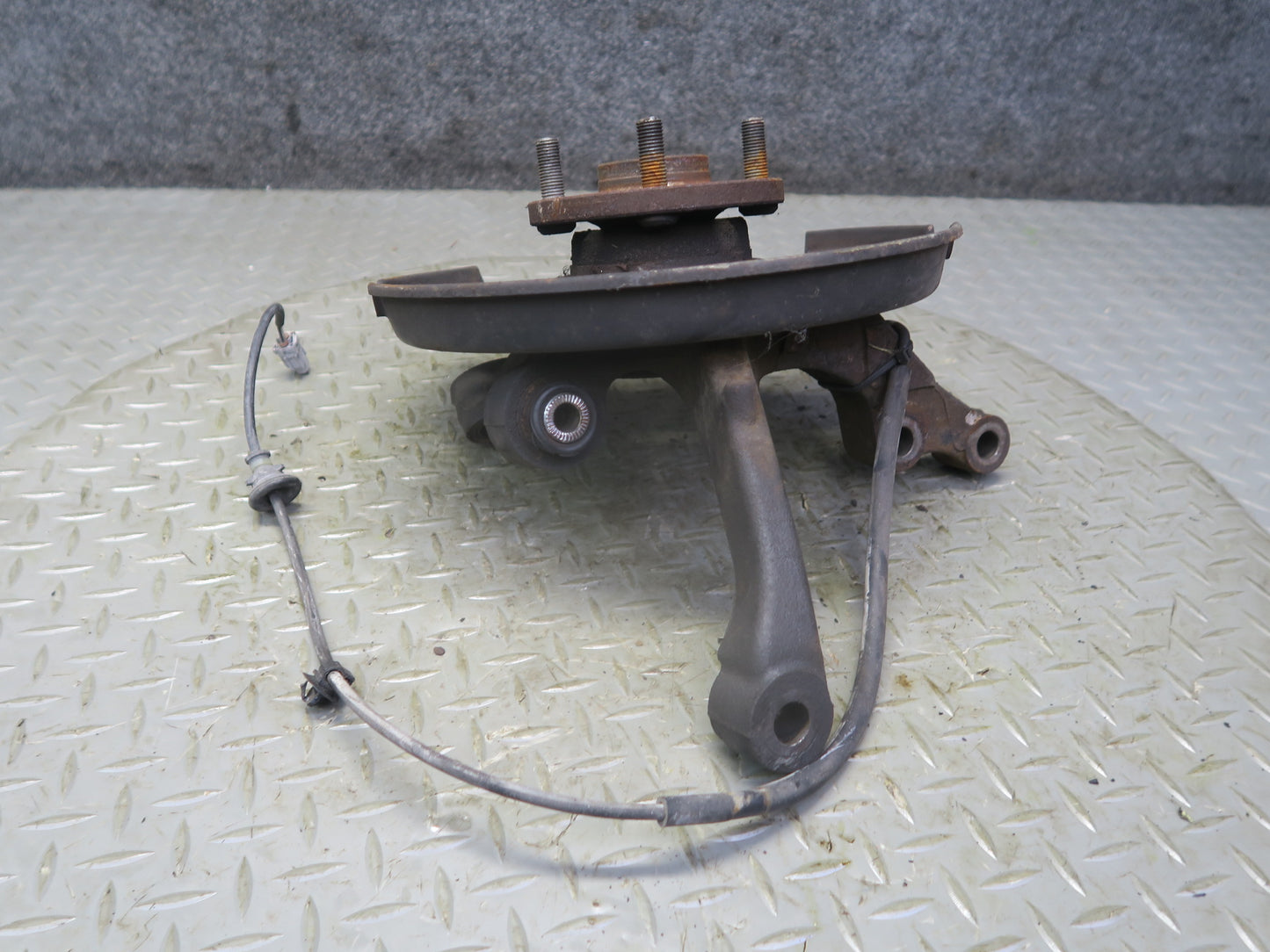 00-05 Toyota MR2 Spyder ZZW30L Rear Left Spindle Knuckle Wheel Hub Bearing OEM