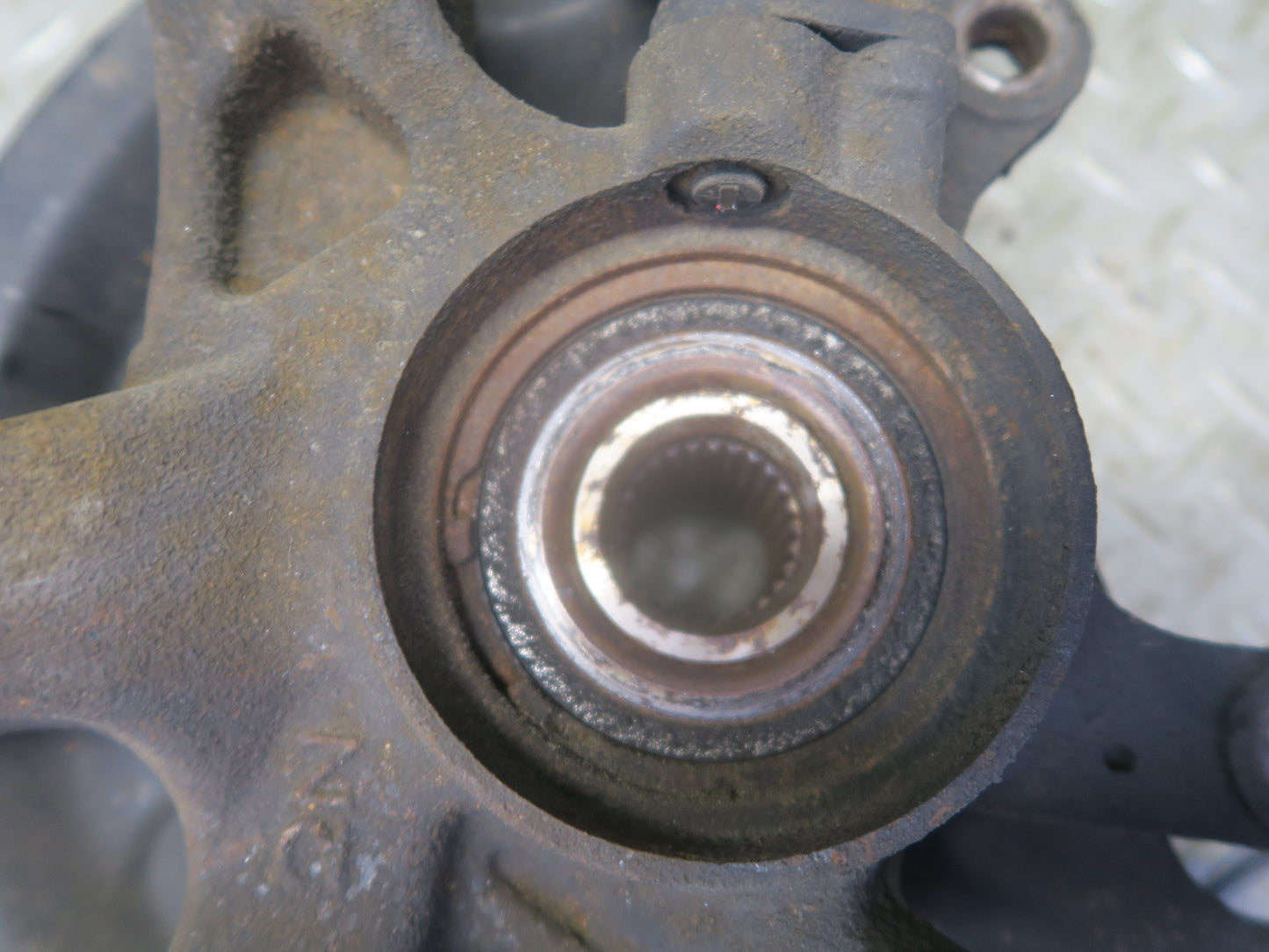 00-05 Toyota MR2 Spyder ZZW30L Rear Left Spindle Knuckle Wheel Hub Bearing OEM