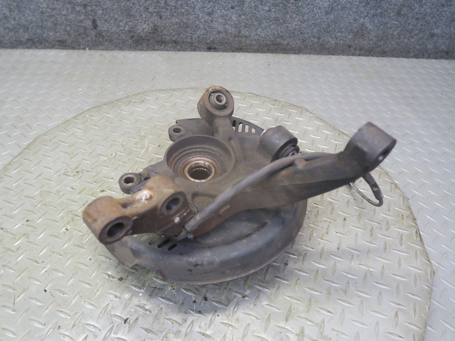 00-05 Toyota MR2 Spyder ZZW30L Rear Left Spindle Knuckle Wheel Hub Bearing OEM