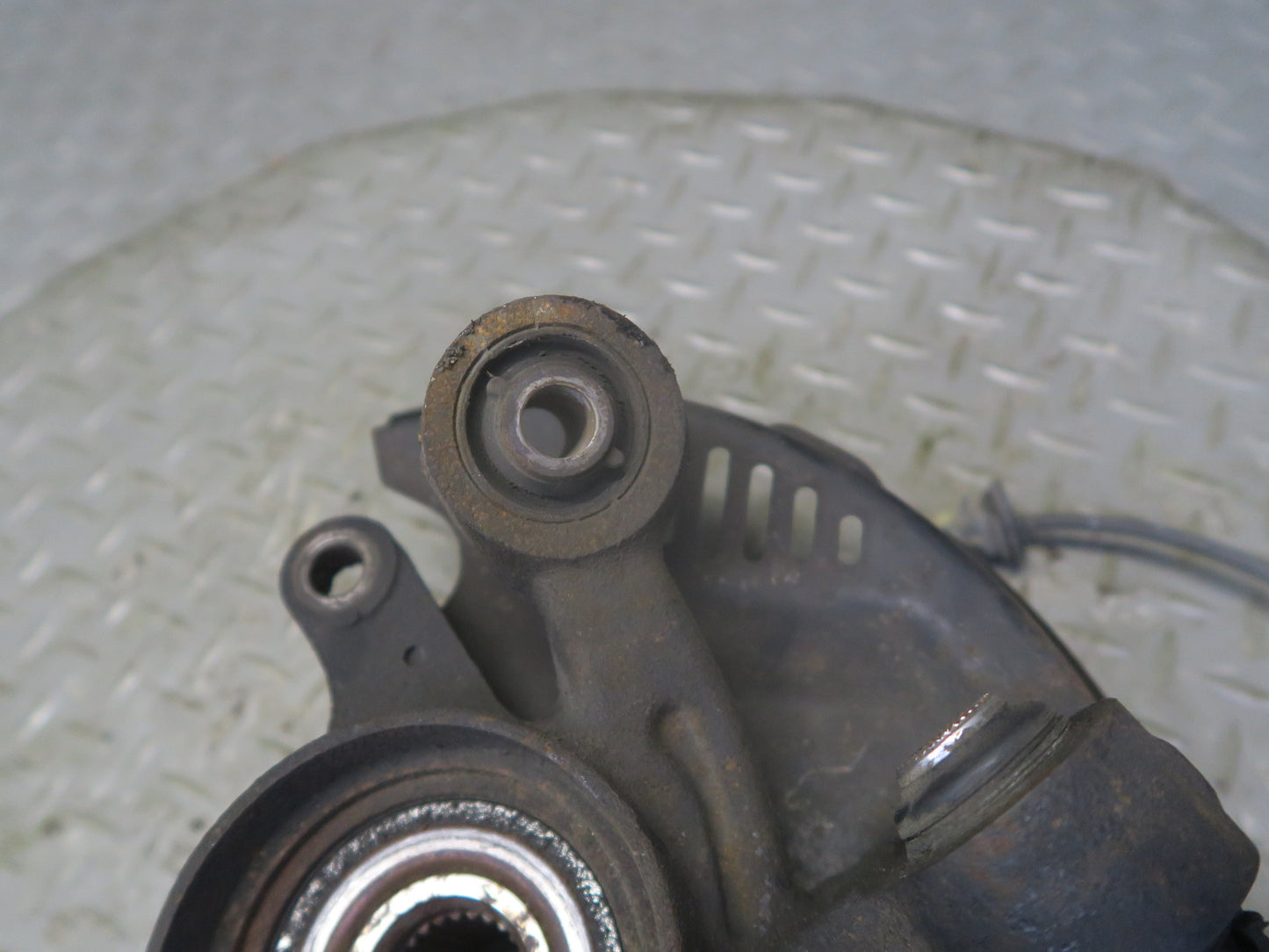 00-05 Toyota MR2 Spyder ZZW30L Rear Left Spindle Knuckle Wheel Hub Bearing OEM