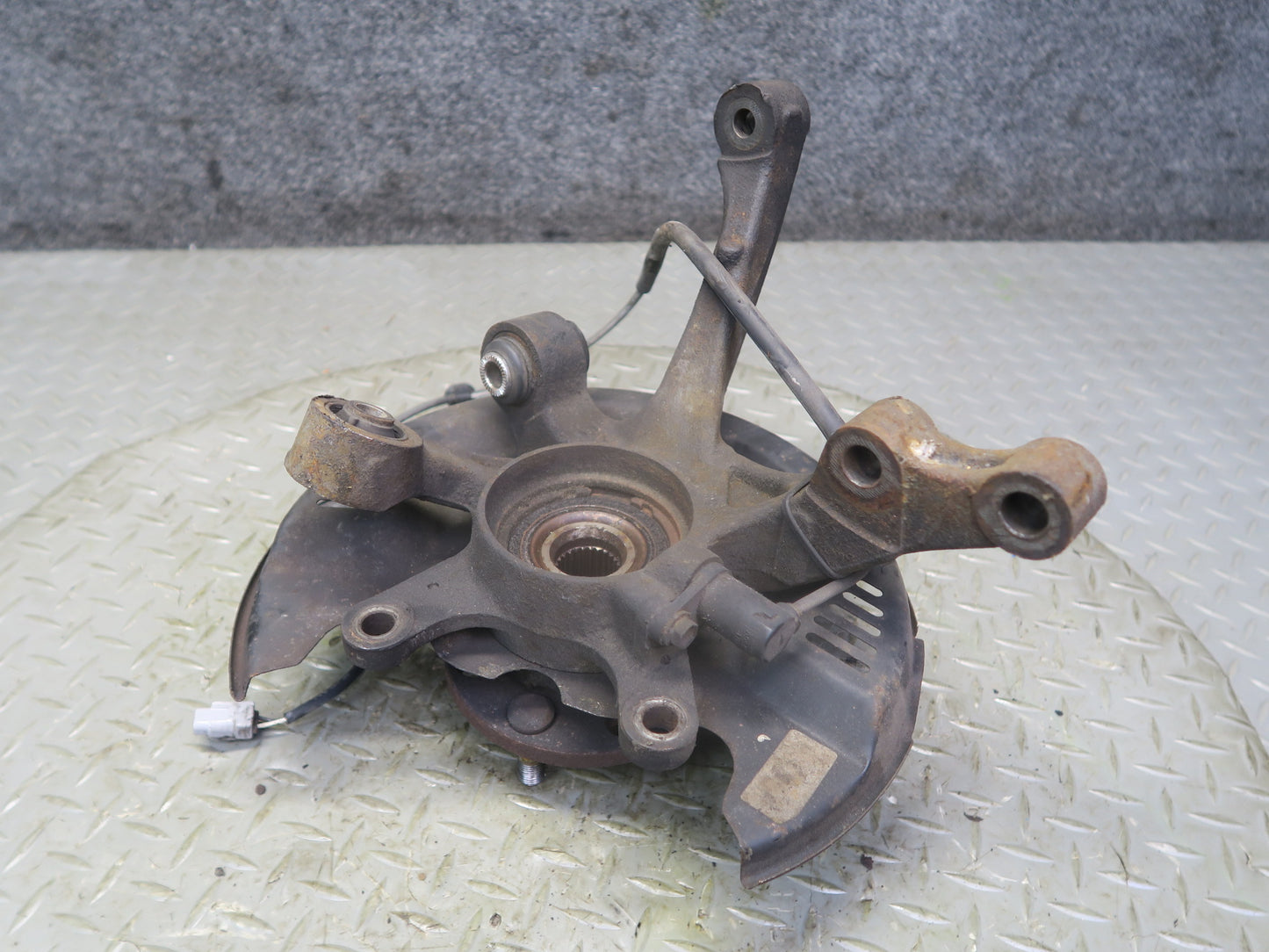 00-05 Toyota MR2 Spyder ZZW30L Rear Left Spindle Knuckle Wheel Hub Bearing OEM