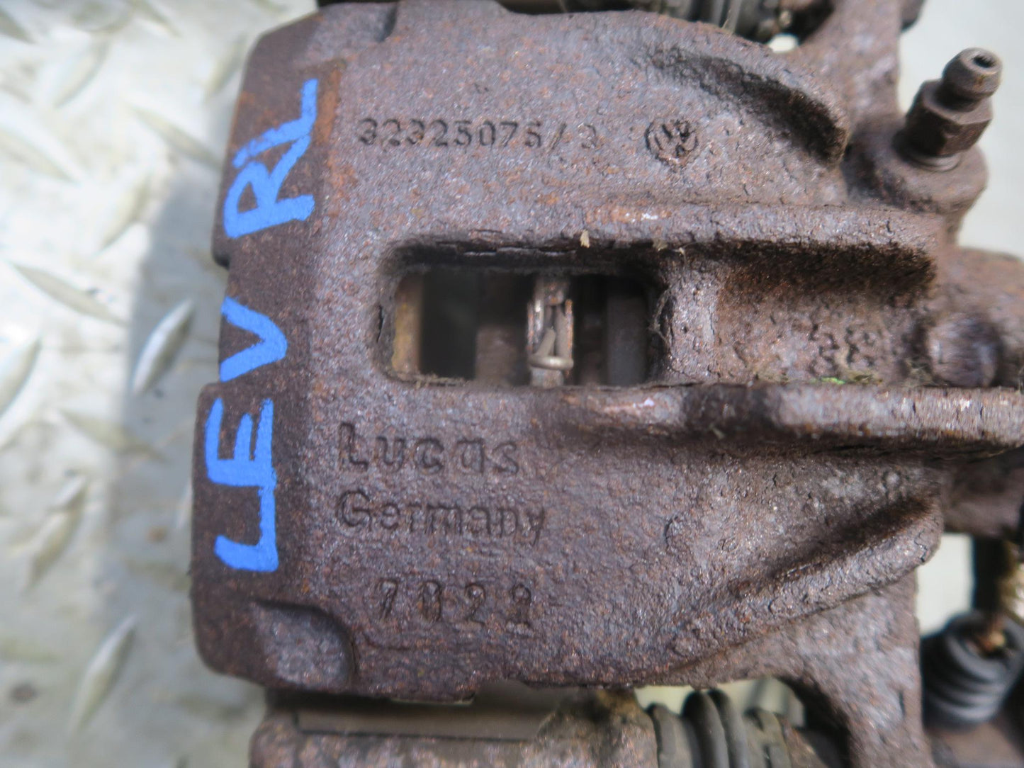 99-00 VW Eurovan T4 2.8L FWD Set of 2 Rear Left & Right Brake Caliper 91K OEM