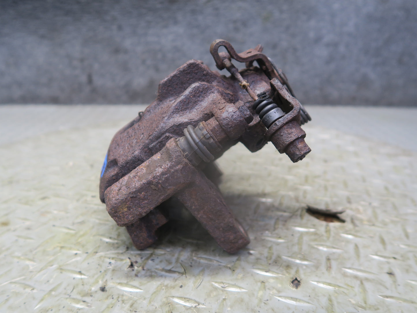 99-00 VW Eurovan T4 2.8L FWD Set of 2 Rear Left & Right Brake Caliper 91K OEM