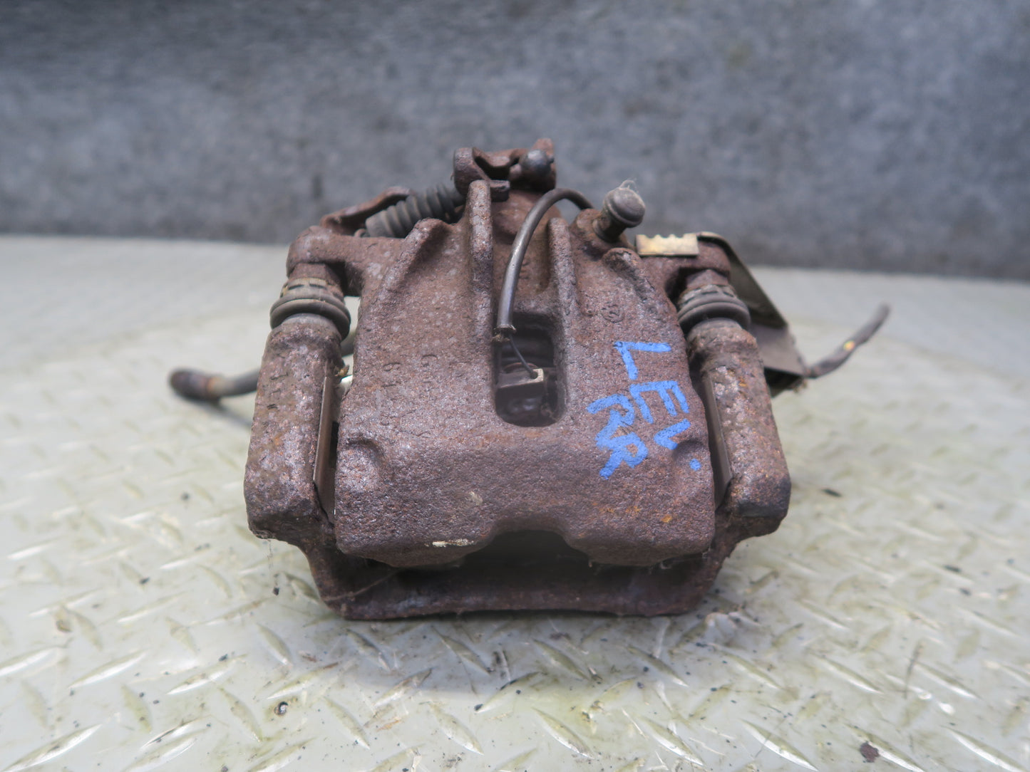 99-00 VW Eurovan T4 2.8L FWD Set of 2 Rear Left & Right Brake Caliper 91K OEM