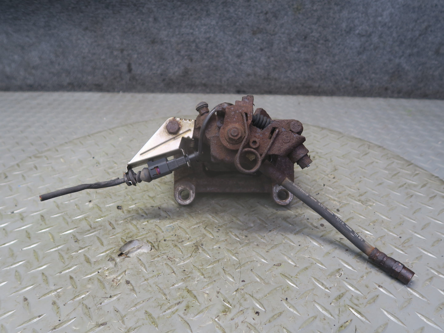 99-00 VW Eurovan T4 2.8L FWD Set of 2 Rear Left & Right Brake Caliper 91K OEM