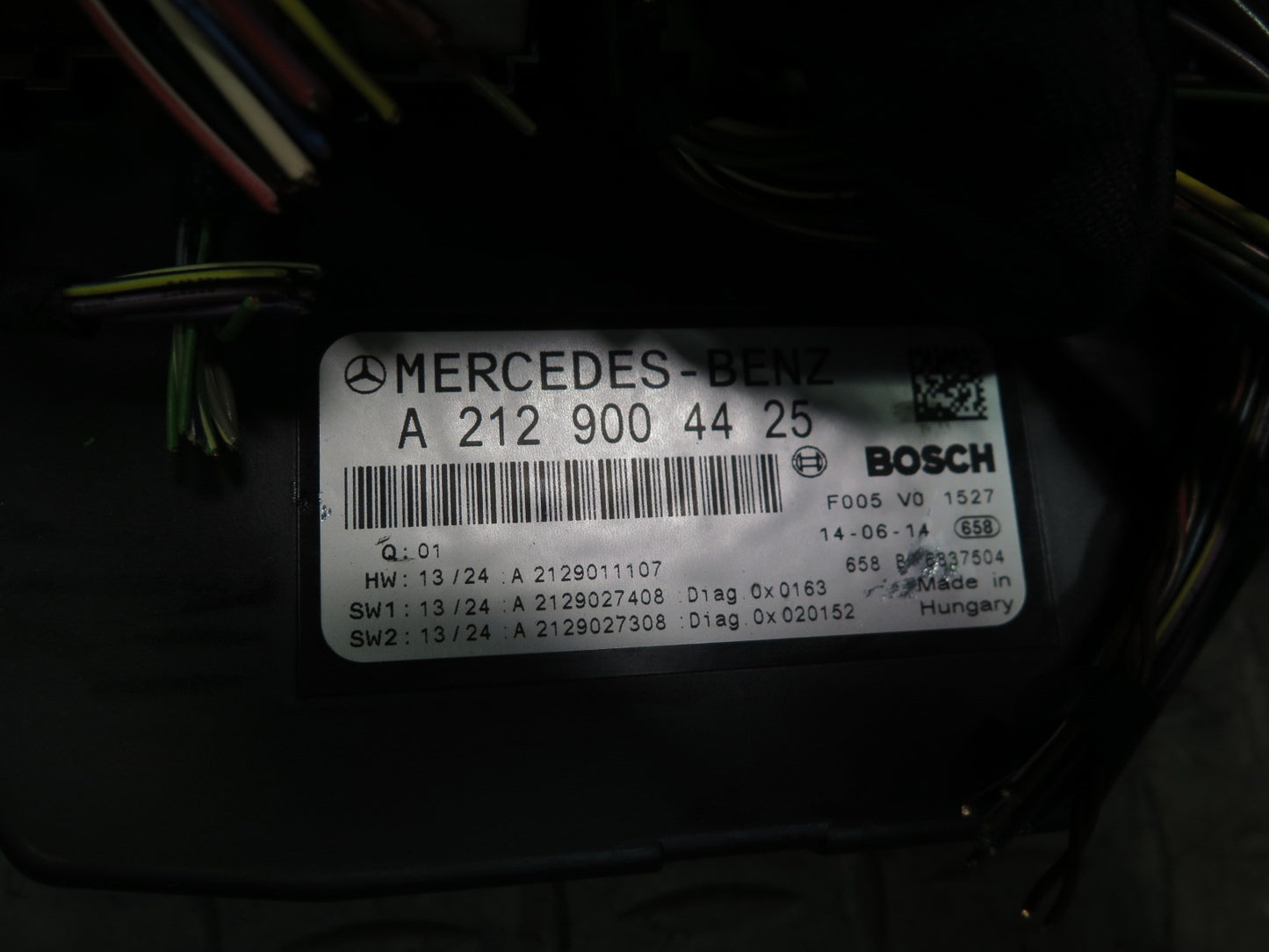 2012-2016 Mercedes R172 SLK Front SAM Module Relay Fuse Box Assembly A2129004425