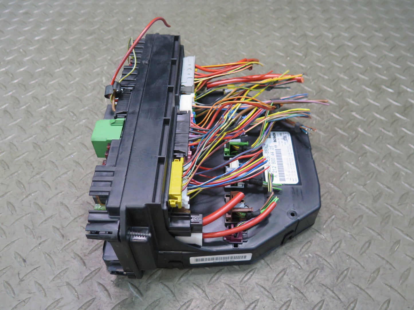 2012-2016 Mercedes R172 SLK Front SAM Module Relay Fuse Box Assembly A2129004425