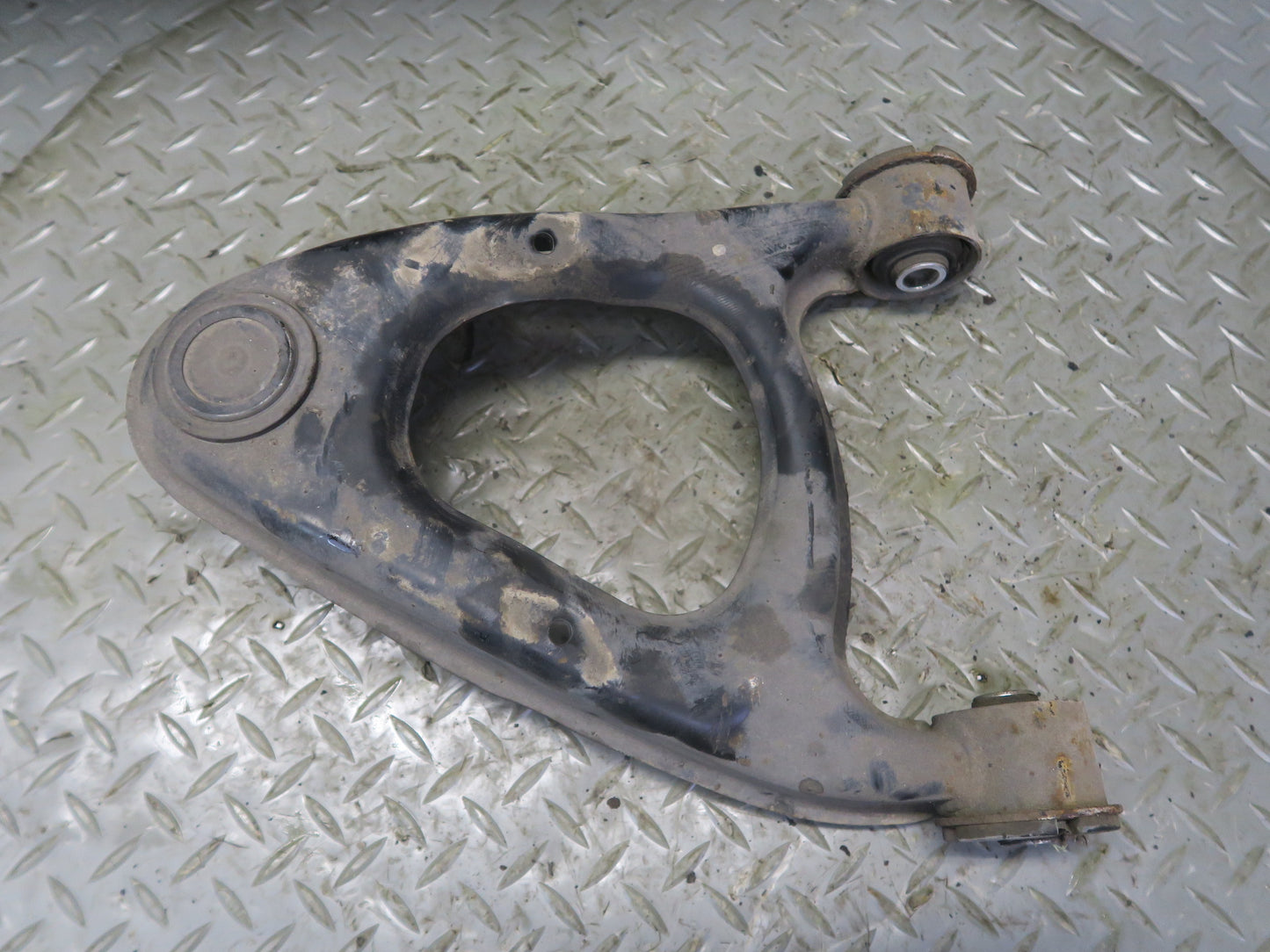 95-97 Toyota Celsior Lexus LS400 Rear Left Upper & Lower Control Arm Set OEM