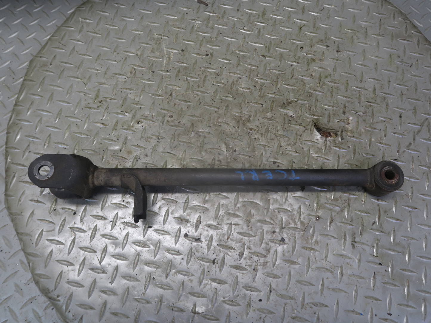 95-97 Toyota Celsior Lexus LS400 Rear Left Upper & Lower Control Arm Set OEM