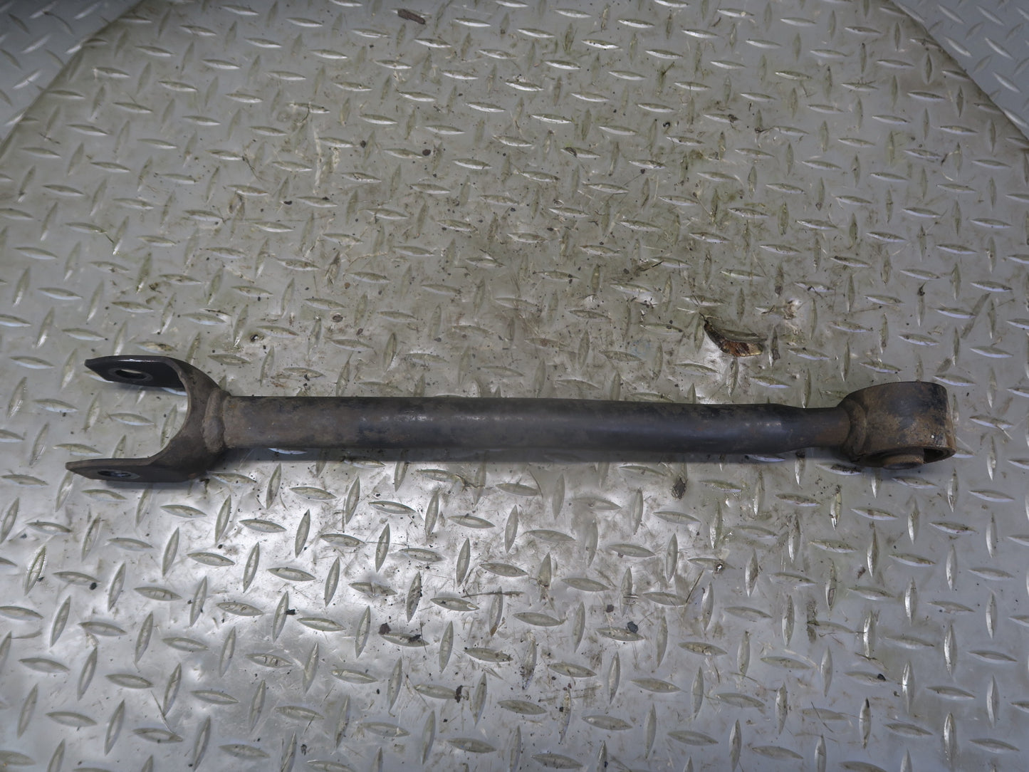 95-97 Toyota Celsior Lexus LS400 Rear Left Upper & Lower Control Arm Set OEM