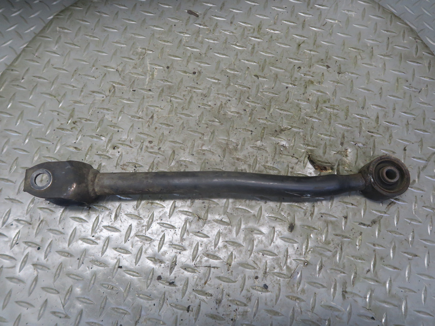 95-97 Toyota Celsior Lexus LS400 Rear Left Upper & Lower Control Arm Set OEM