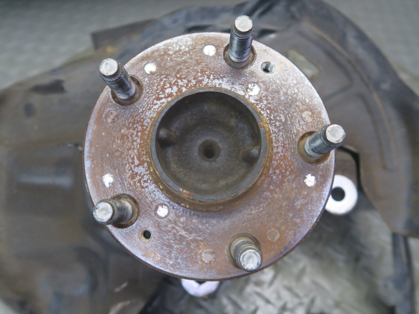 95-97 Toyota Celsior Lexus LS400 UCF20 Front Left Knuckle Wheel Hub Bearing OEM