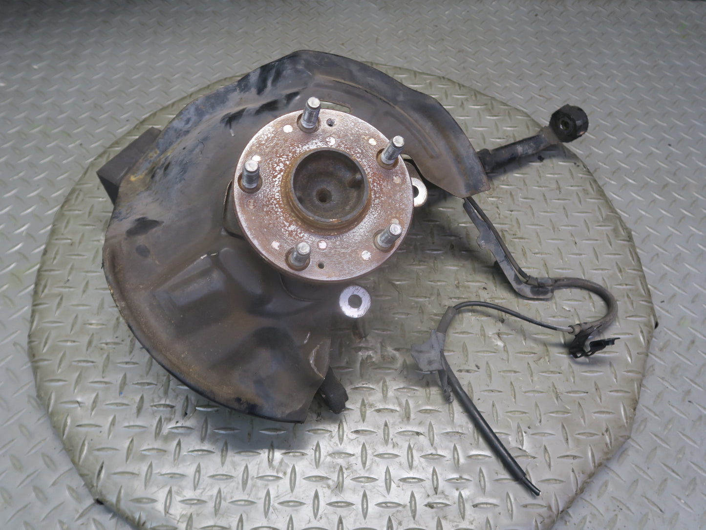 95-97 Toyota Celsior Lexus LS400 UCF20 Front Left Knuckle Wheel Hub Bearing OEM
