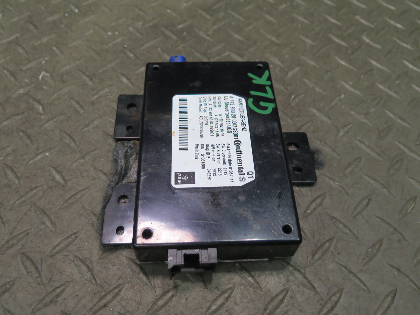 2012-2015 Mercedes R172 SLK250 Communication Control Module Interface
