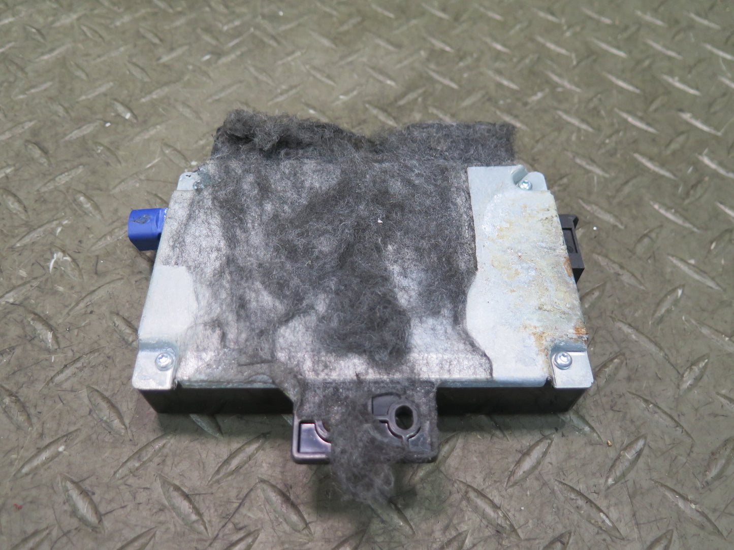2012-2015 Mercedes R172 SLK250 Communication Control Module Interface