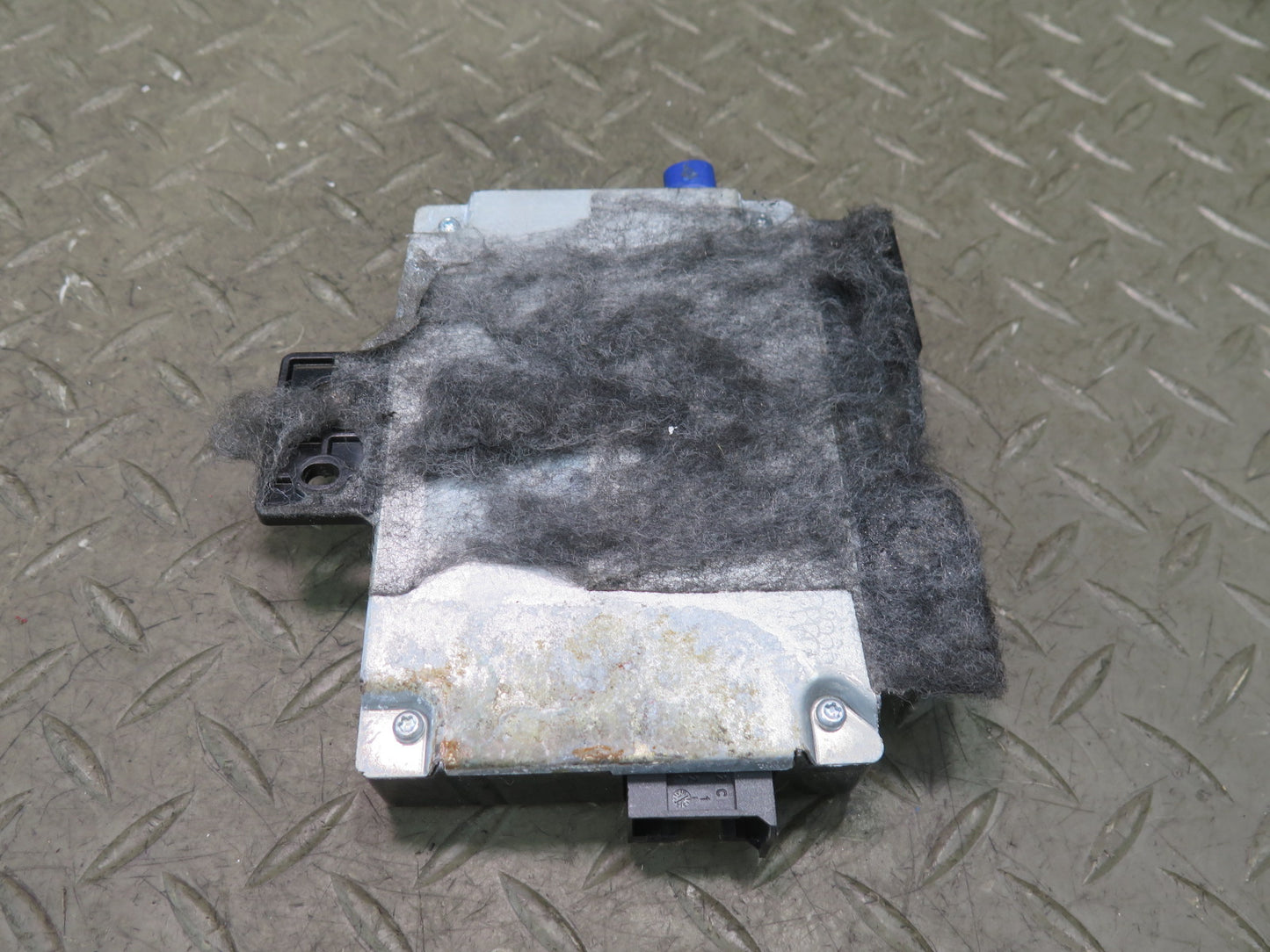 2012-2015 Mercedes R172 SLK250 Communication Control Module Interface