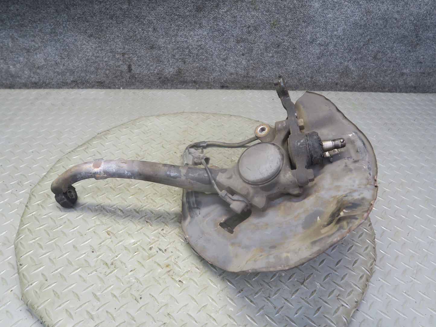 95-97 Toyota Celsior Lexus LS400 UCF20 Front Right Knuckle Wheel Hub Bearing OEM