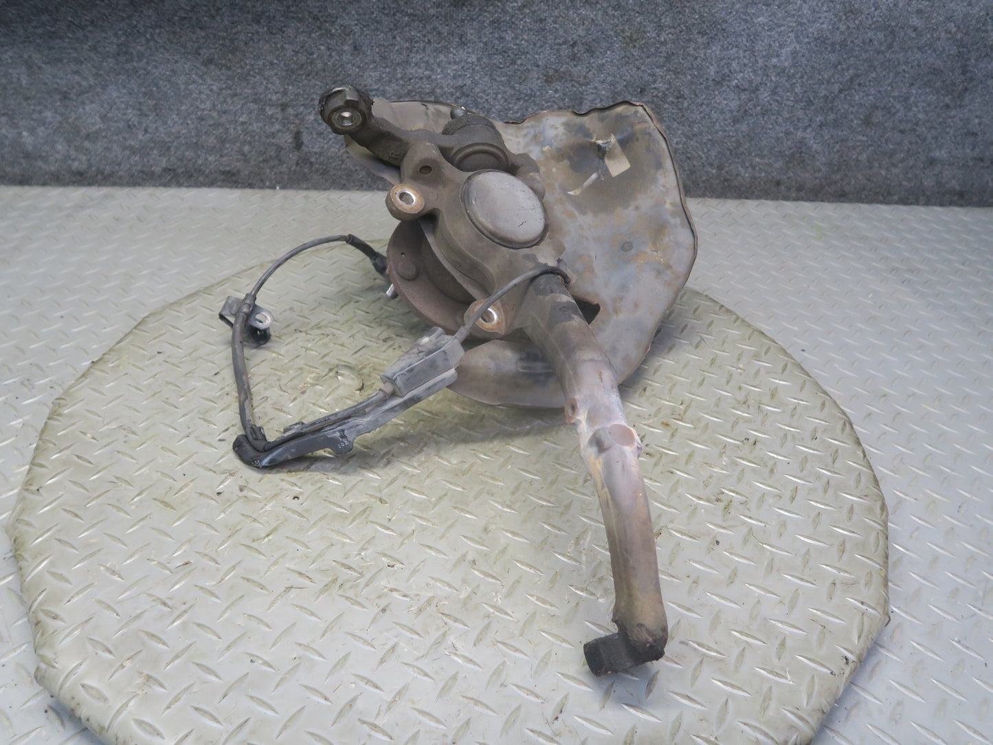 95-97 Toyota Celsior Lexus LS400 UCF20 Front Right Knuckle Wheel Hub Bearing OEM
