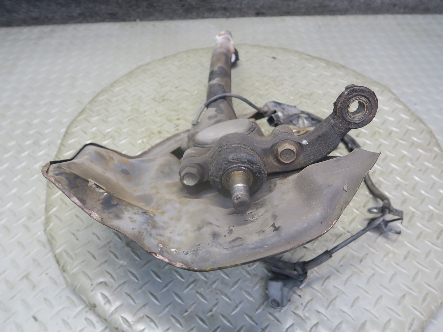95-97 Toyota Celsior Lexus LS400 UCF20 Front Right Knuckle Wheel Hub Bearing OEM