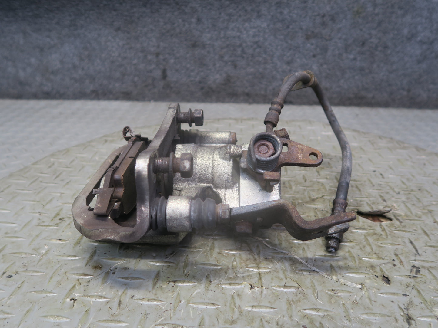 00-02 Toyota MR2 Spyder ZZW30L Set of 2 Rear Left & Right Brake Caliper OEM