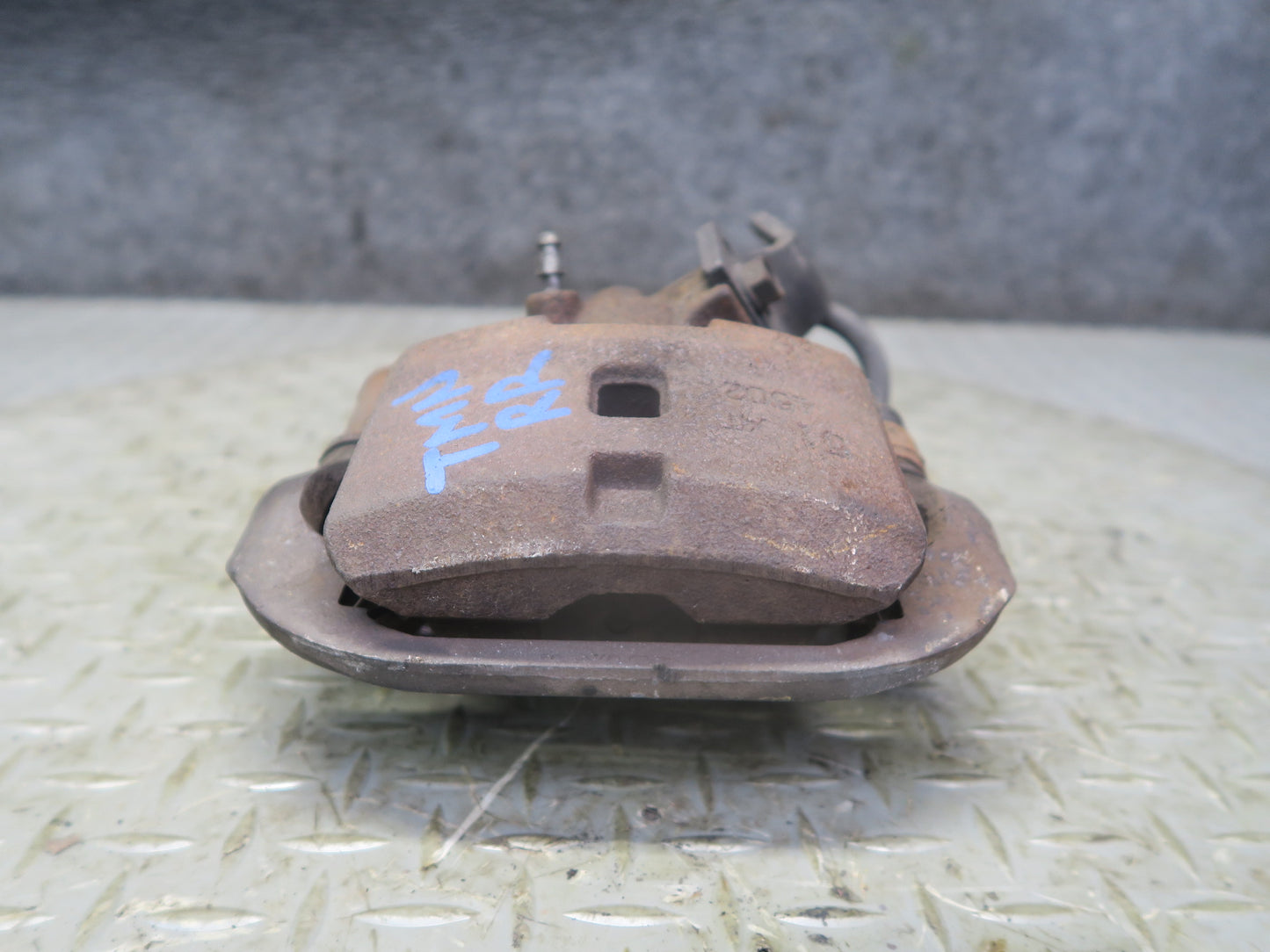 00-02 Toyota MR2 Spyder ZZW30L Set of 2 Rear Left & Right Brake Caliper OEM