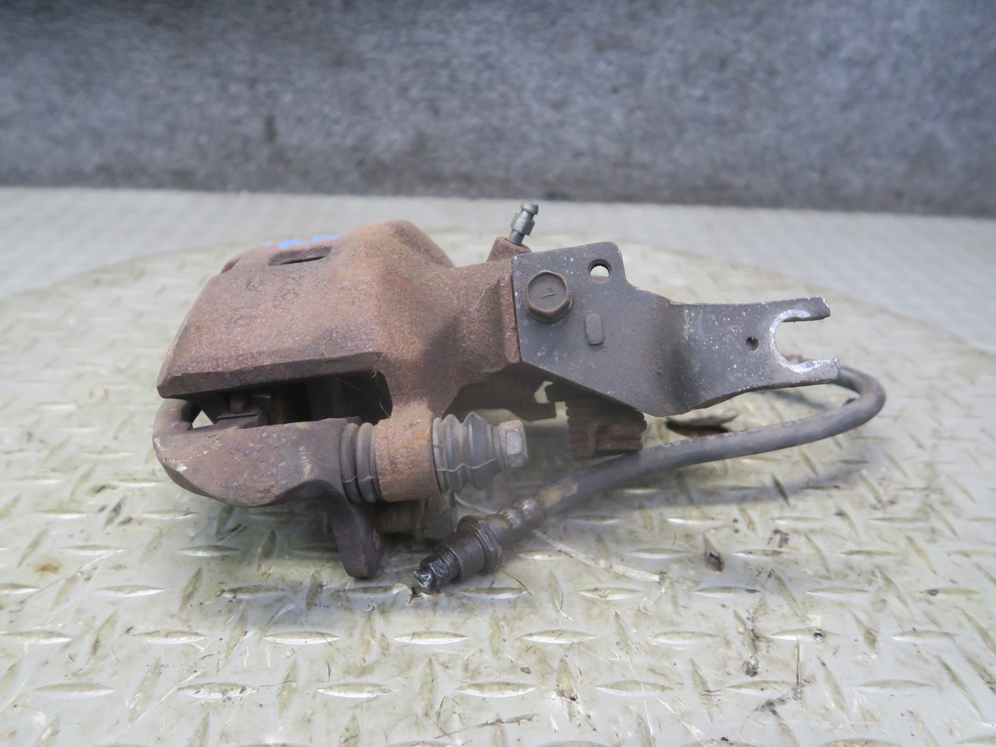 00-02 Toyota MR2 Spyder ZZW30L Set of 2 Rear Left & Right Brake Caliper OEM