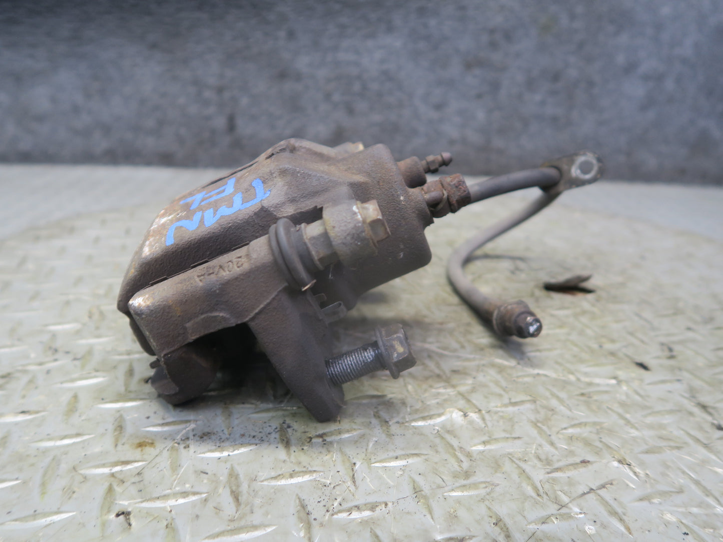 00-05 Toyota MR2 Spyder ZZW30L Set of 2 Front Left & Right Brake Caliper OEM