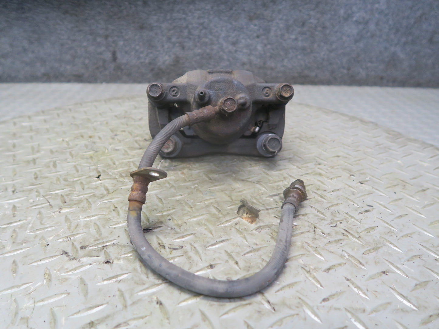 00-05 Toyota MR2 Spyder ZZW30L Set of 2 Front Left & Right Brake Caliper OEM